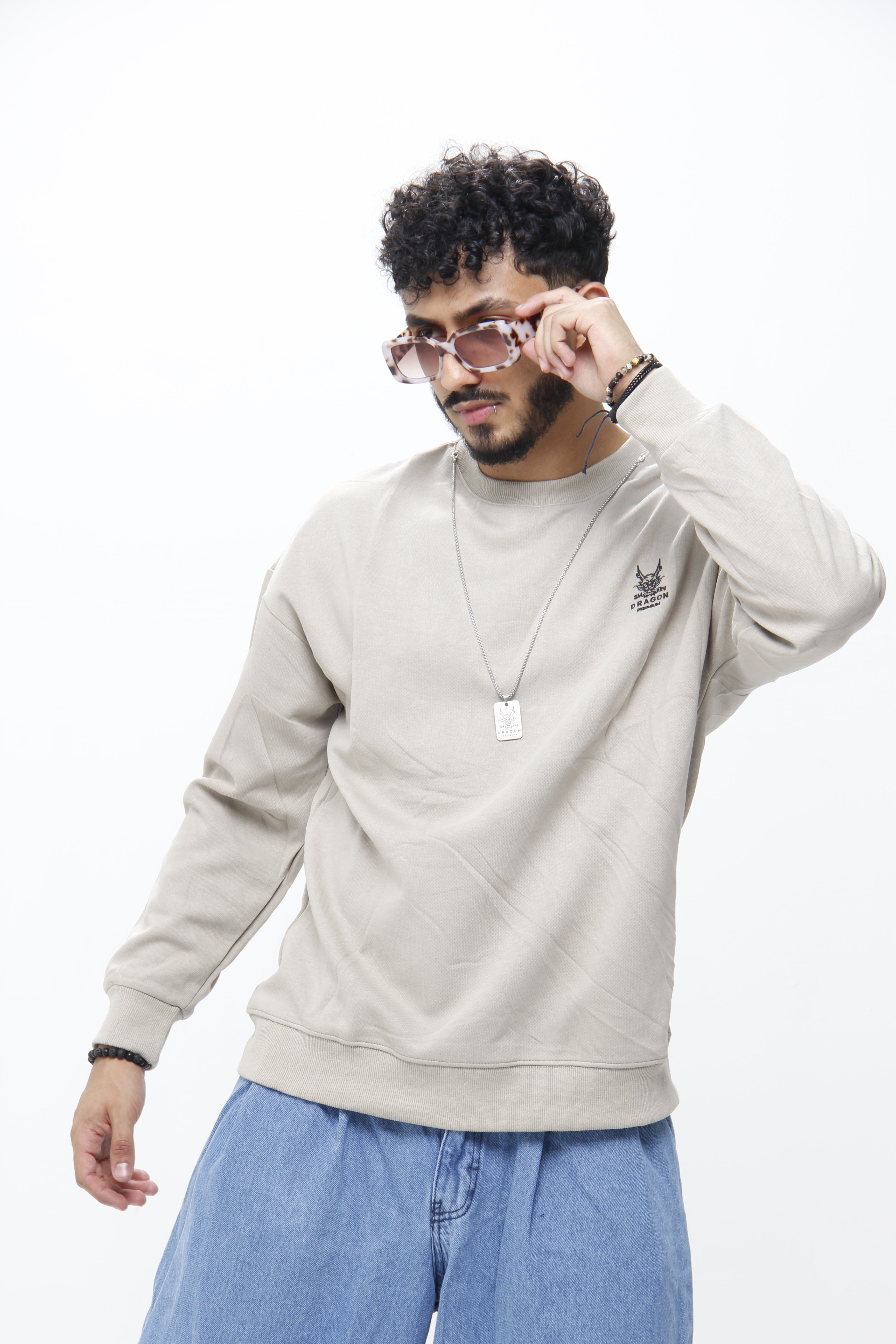Buzo Oversize Beige – Algodón Pesado Cuello Redondo Estilo Streetwear