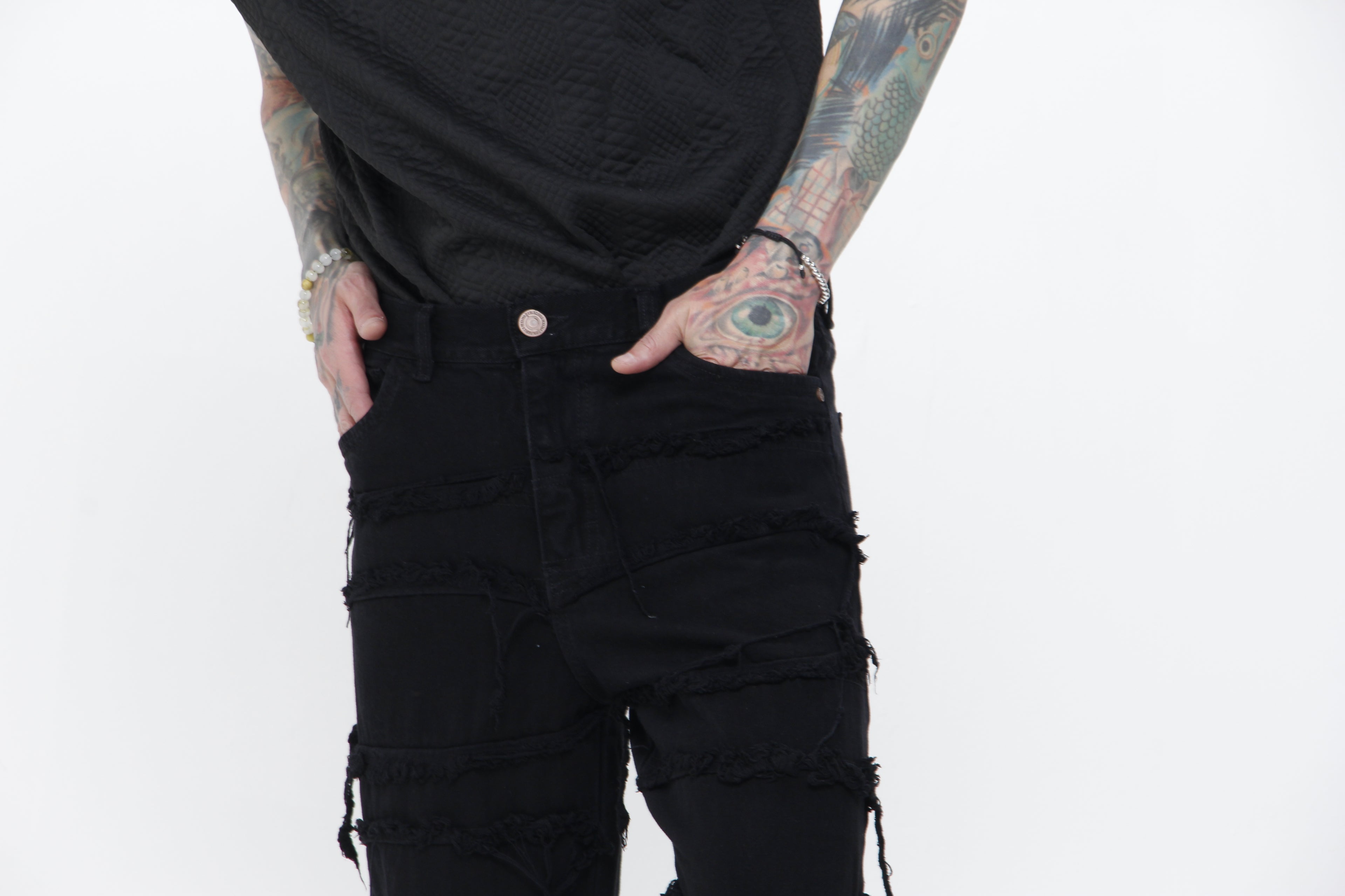 Jean Trendy Fit Negro Desconstruido – Pantalón Denim de Flecos Estilo Urbano