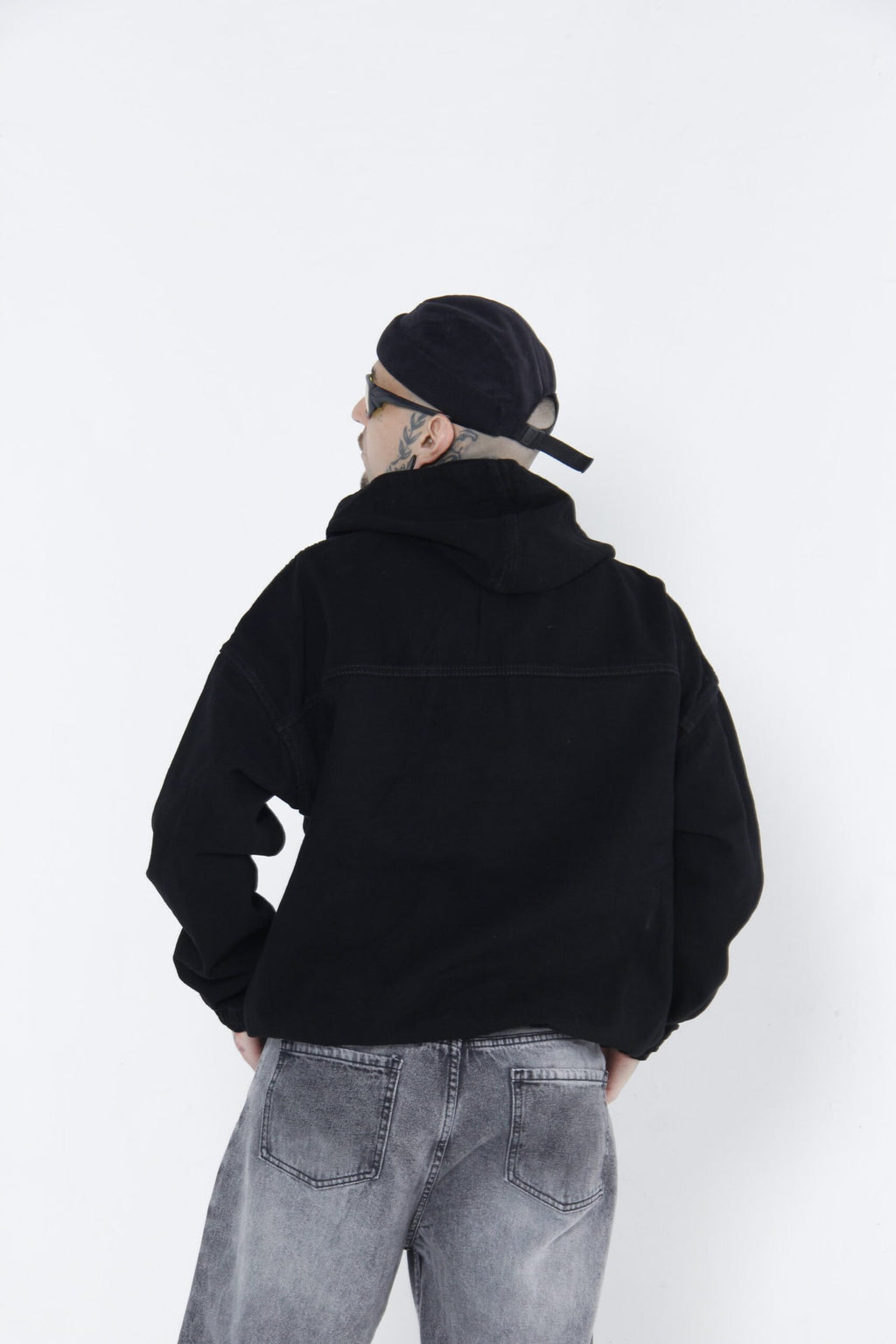 Hoodie Denim Half-Zip   - Chamarra Canguro Oversized Negro y Gris Oscuro