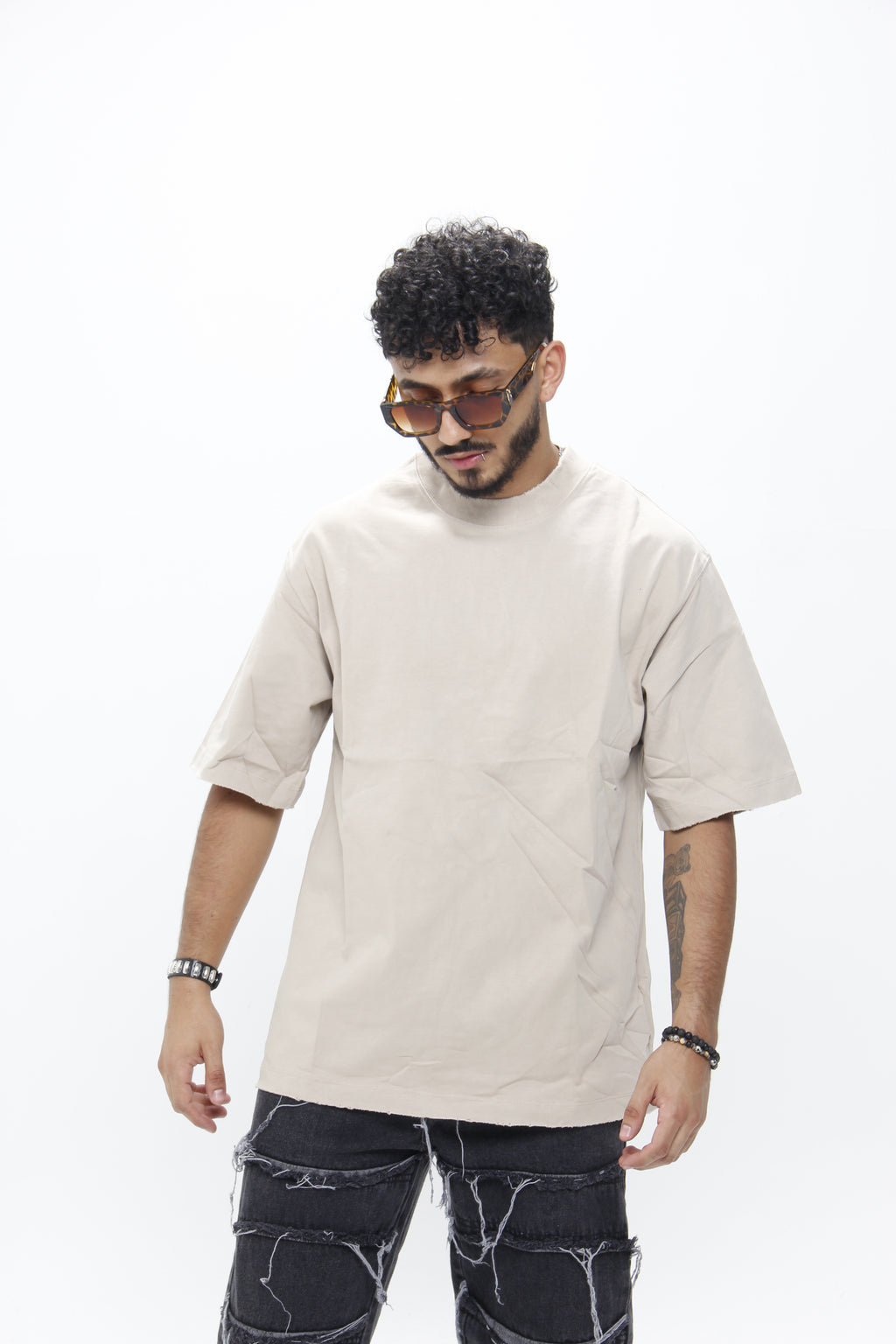 Camiseta Oversize Premium Beige - Cuello Redondo de Rib y Algodón Pesado