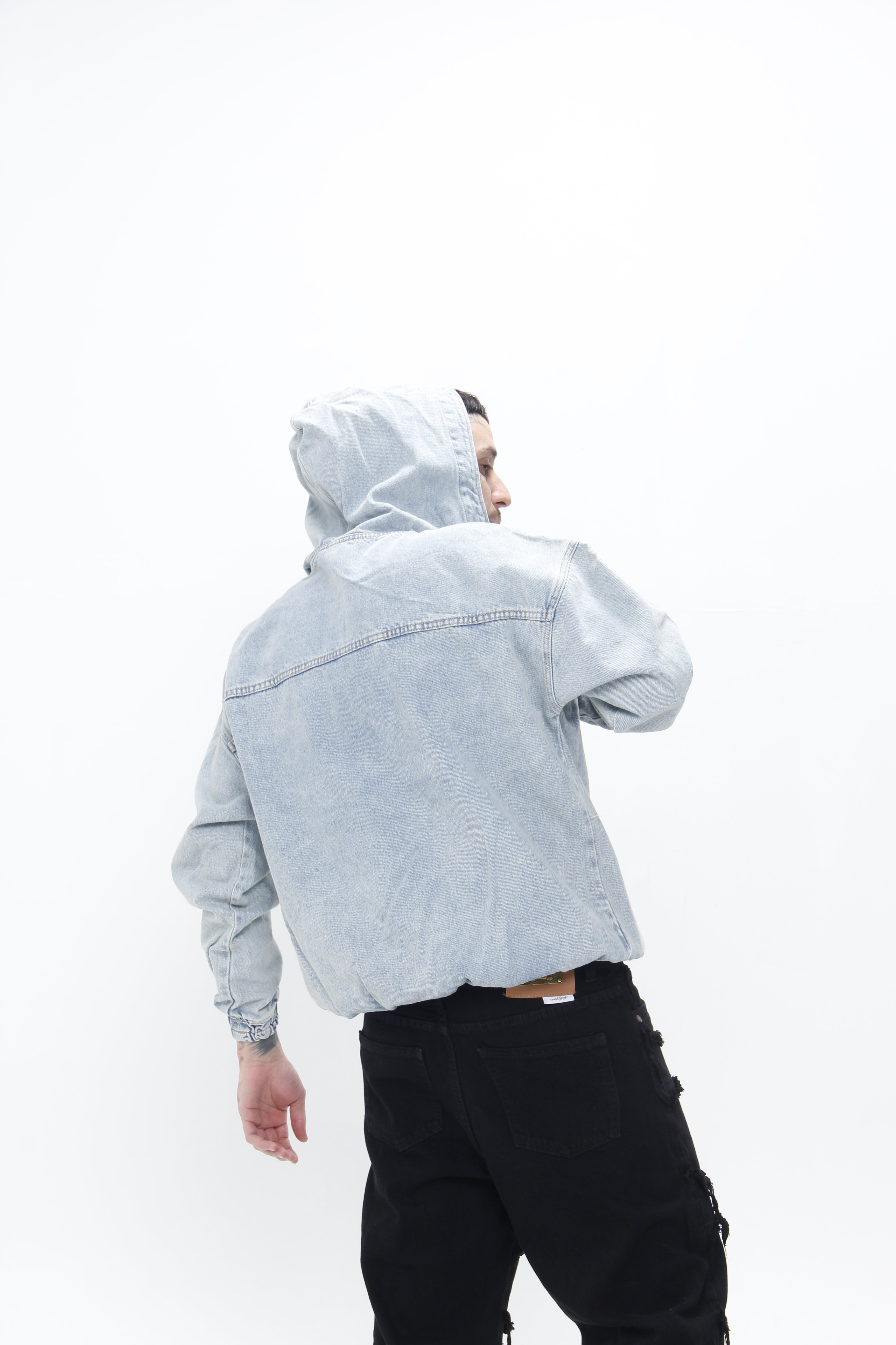 Buso Denim Hoodie – Sudadera denim con Cremallera Media, Capota y Bolsillo Canguro Estilo Streetwear