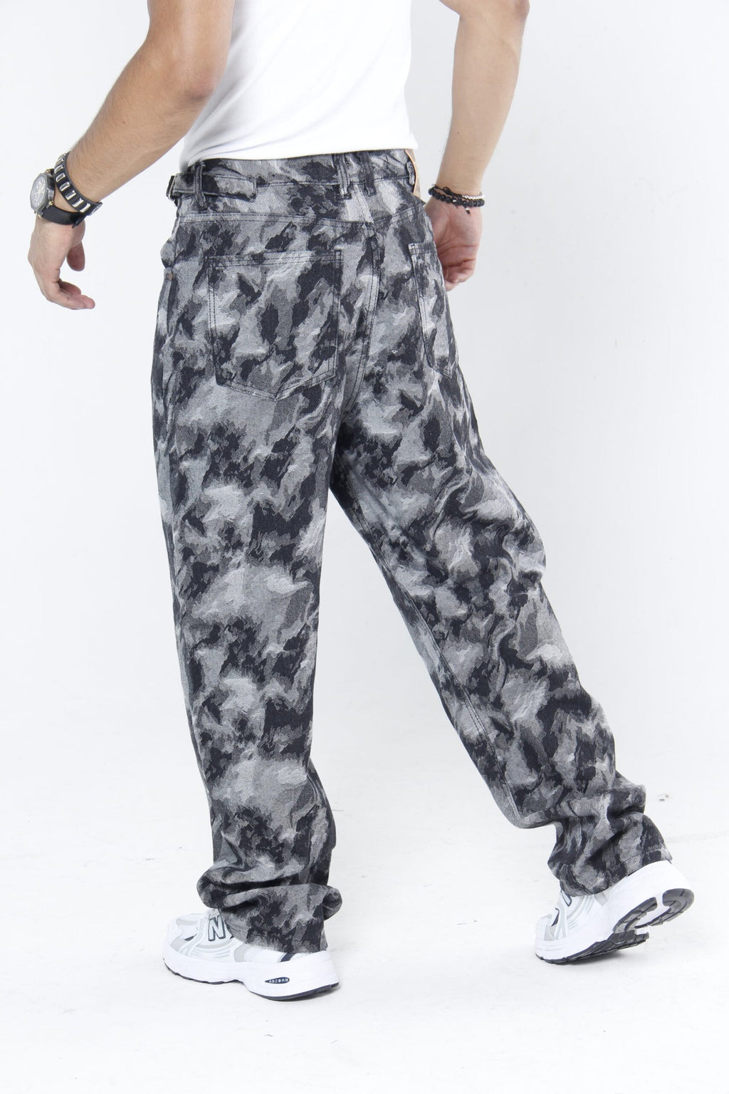 Pantalón Hombre Tejido Jacquard Gris (Tono Crudo) - Corte Baggy con Pinzas y Ajuste Lateral
