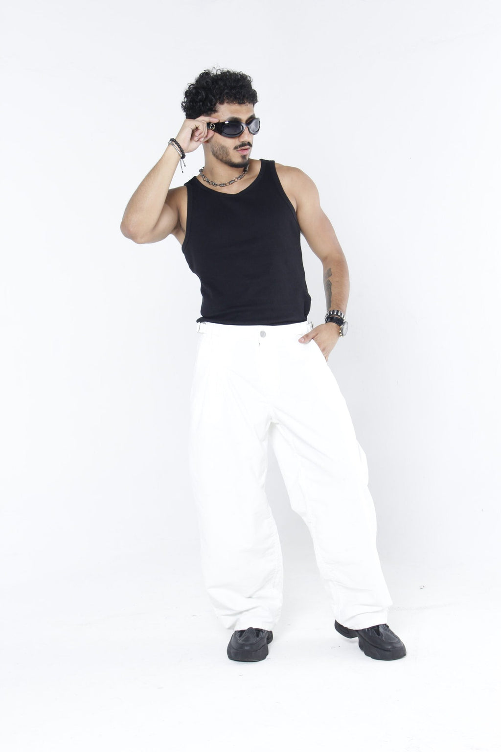 Pantalón de Pana Blanco - Corte Super Baggy con Pinzas y Ajuste Lateral