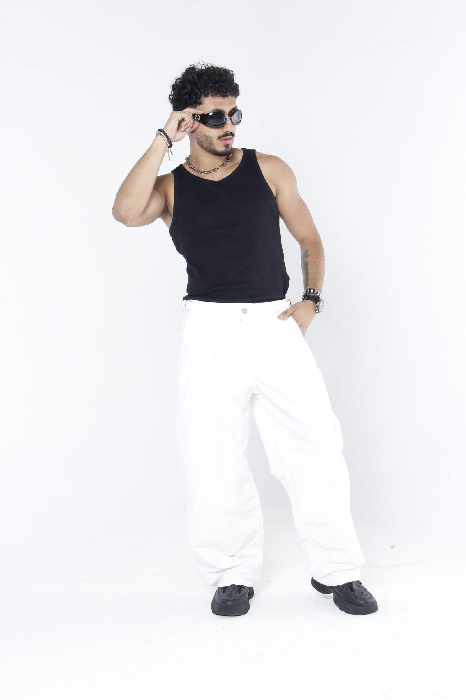 Pantalón de Pana Blanco - Corte Super Baggy con Pinzas y Ajuste Lateral