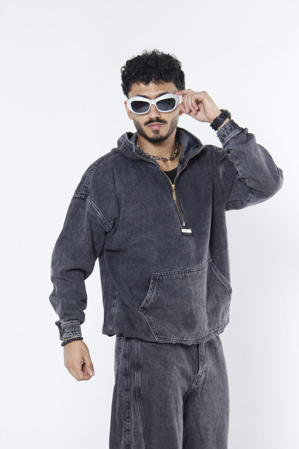 Hoodie Denim Half-Zip   - Chamarra Canguro Oversized Negro y Gris Oscuro