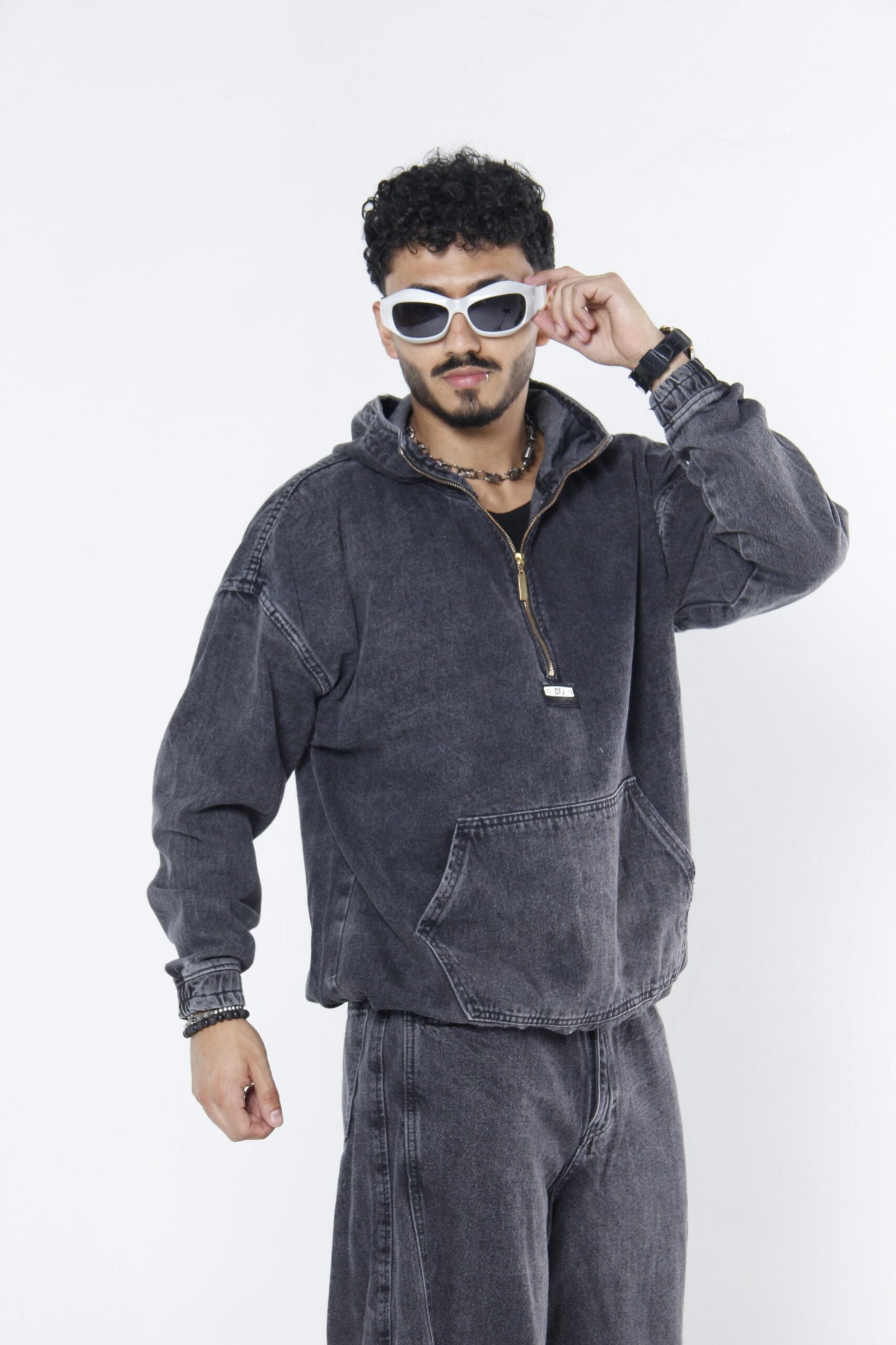 Hoodie Denim Half-Zip   - Chamarra Canguro Oversized Negro y Gris Oscuro