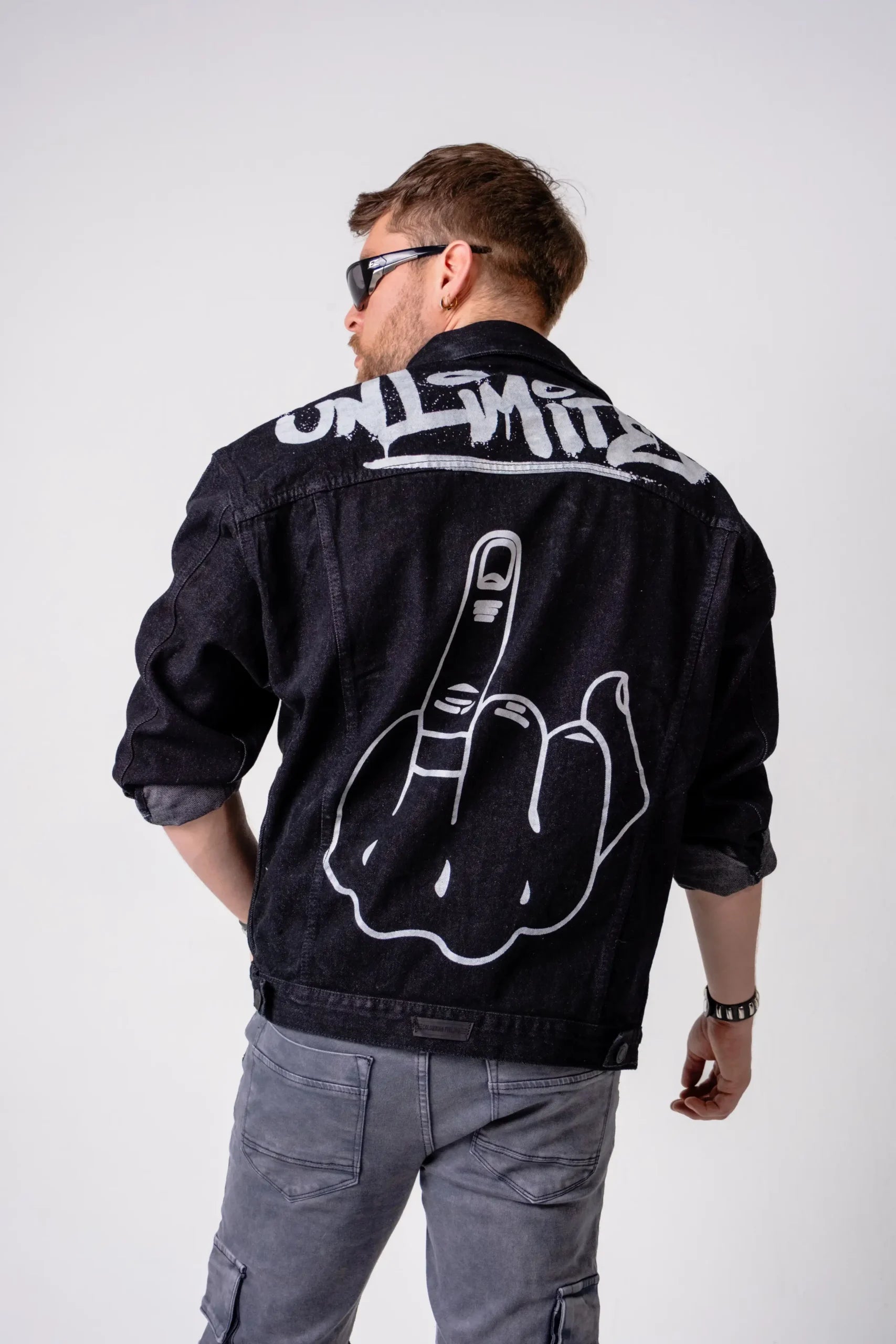 Chaqueta Oversize Denim Negra “Unlimited” con Gráfico Backprint