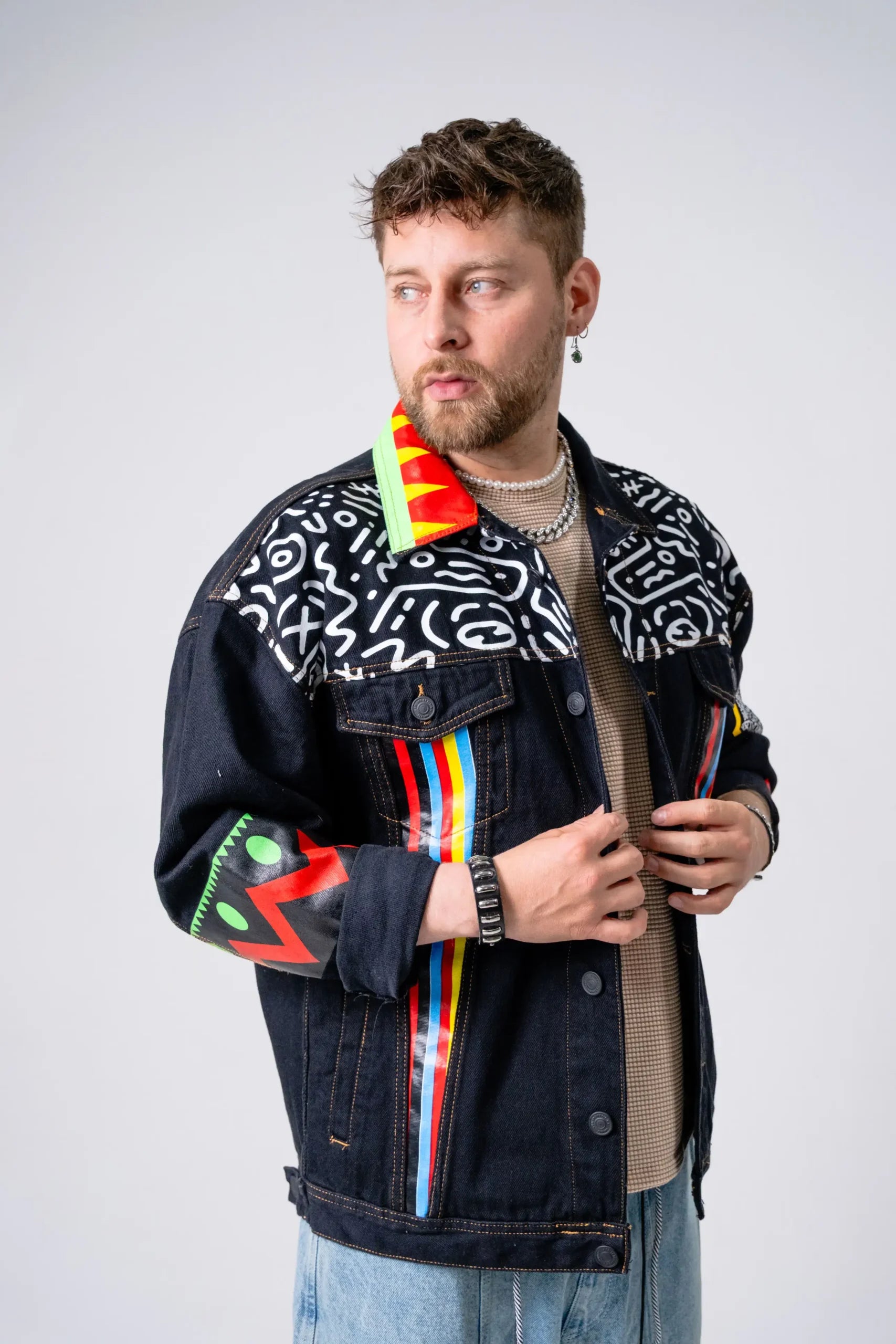 Chaqueta Denim Negra “Power to the People” Estilo Afro Pop