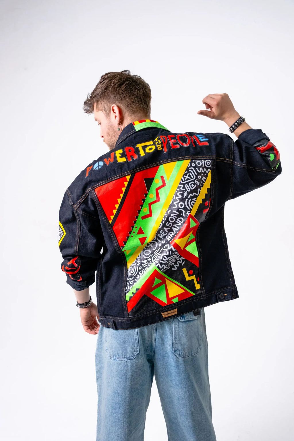 Chaqueta Denim Negra “Power to the People” Estilo Afro Pop
