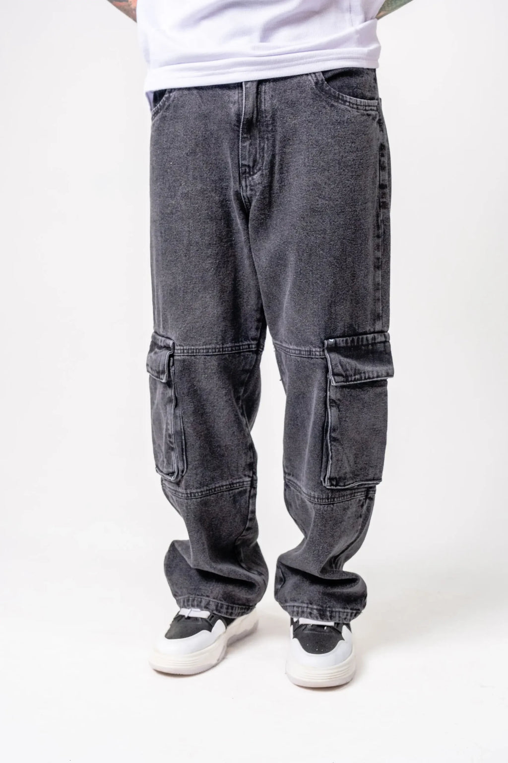 Pantalón Cargo Negro Oversized