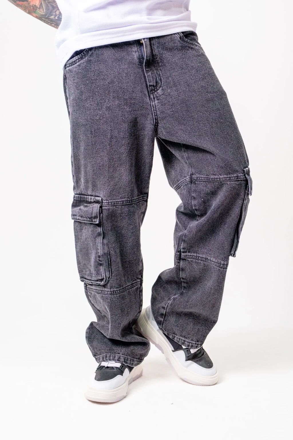 Pantalón Cargo Negro Oversized