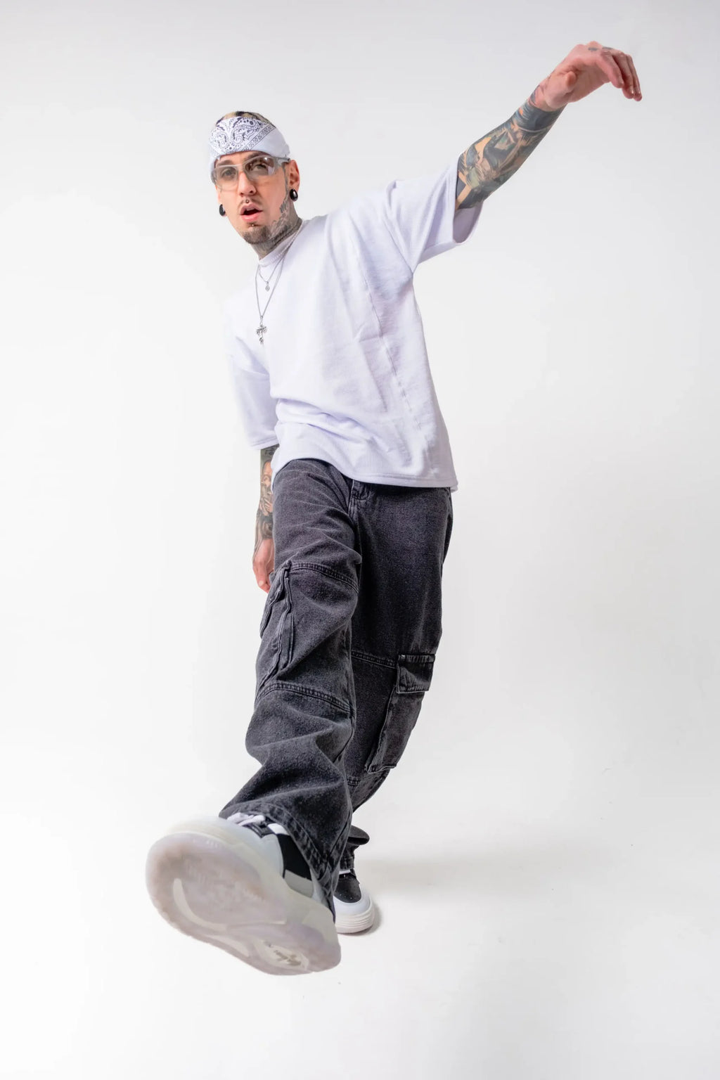 Pantalón Cargo Negro Oversized