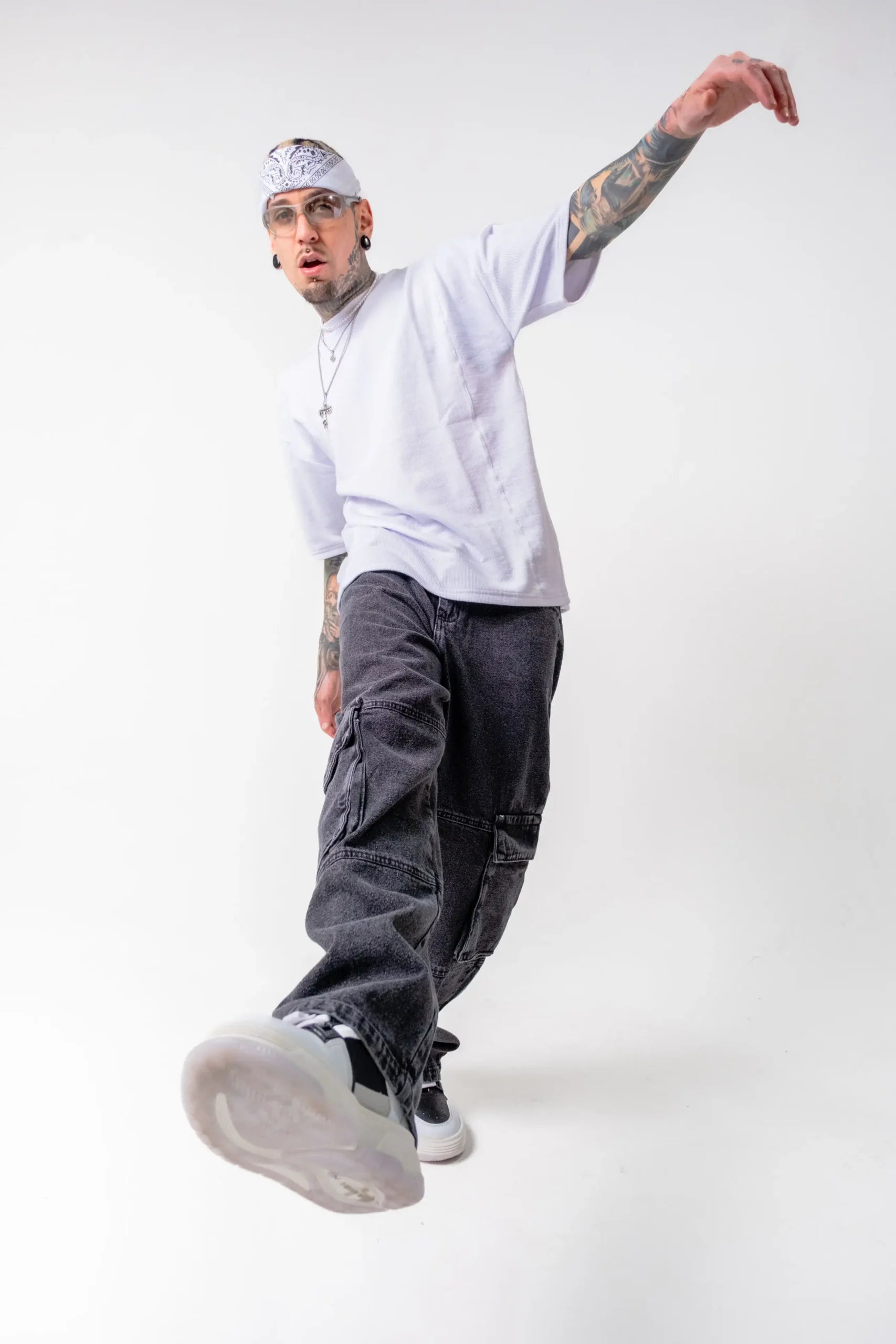 Pantalón Cargo Negro Oversized