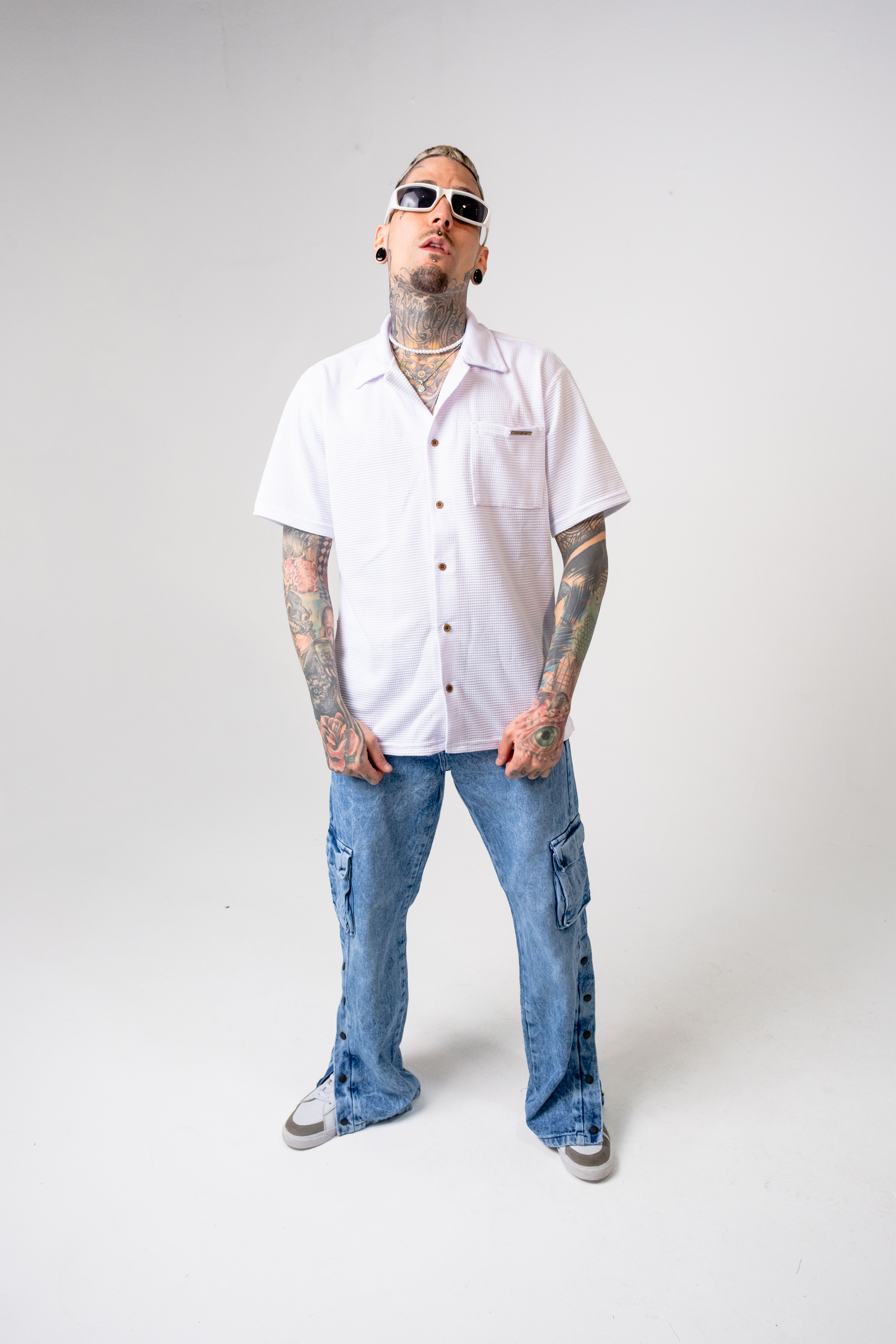 Jean Cargo para Hombre con Botones Laterales - Pantalón Denim Azul Lavado Baggy Estilo Urbano
