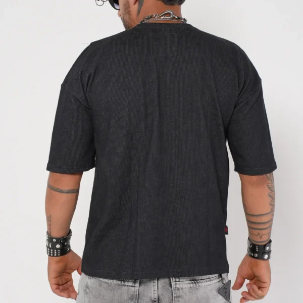 Camiseta Oversize Texturizada negra - Estilo Minimalista Urbano